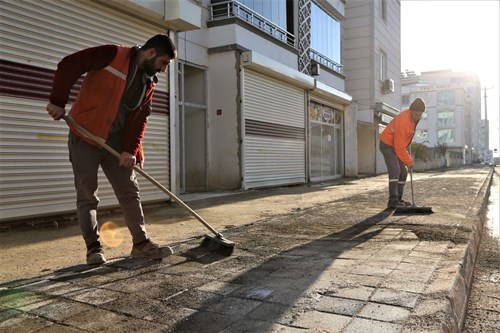 Temizlik İşleri Müdürlüğü ekiplerimiz tarafından, Yenişehir bölgesinde ayrıntılı temizlik çalışması gerçekleştirildi.